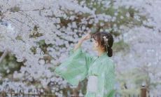 如何为异地恋女友制造难忘的生日惊喜,让她感受到深深的感动和爱意呢?