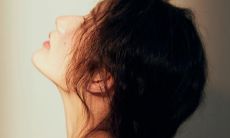 不要听而不闻!男生通过暗示表达对女生的追求之意,要警觉哦!