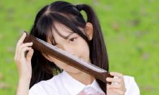 如何运用聊天技巧在QQ上与男生交流,找到合适的话题,进一步拉近双方的关系?