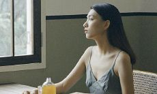 如何用有趣的话题回复女同事,让聊天更加顺畅?分享上班中有效的交流技巧