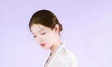 以最真挚的情感,女孩深情告白男生:将我所有的爱都交付于你的手中