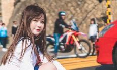 如何揭示外向女孩对男孩的欣赏之情?探究女生等待男生展开追求的毫无掩饰的表现