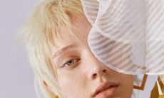 如何发现男生暗恋你的细微恋爱小动作?这些细节揭示真正的爱情,因为没有爱情,这些动作是无法被表现出来的!